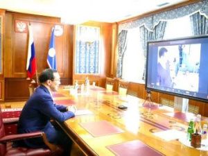 Режим повышенной готовности в Якутии продлен по 15 июля. Теперь детям до 14 лет нельзя одним в ТЦ, в аэропортах будут измерять температуру