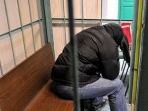 18-летний парень обворовал и подставил семью, приютившую его из сострадания