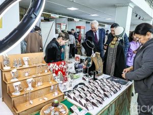 В Якутске открылась выставка-ярмарка «Якутия мастеровая»