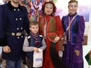 Вилюй и Яна: стали известны имена двух белых медвежат из Якутии