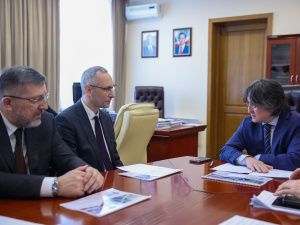 Джулустан Борисов провел встречу с руководством Иркутской нефтяной компании