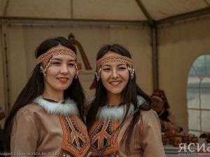 Афанасий Владимиров поздравил коренные народы республики с праздником