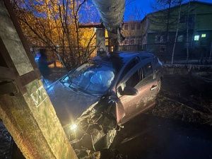 В Якутске 15-летний школьник попал в ДТП, взяв без спроса автомобиль своей матери