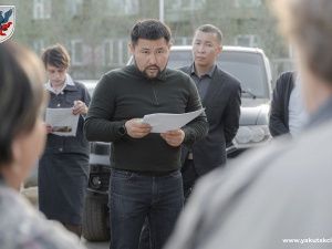 Мэр Якутска поручил проработать вопрос о льготной аренде жилья для жильцов аварийных домов Строительного округа