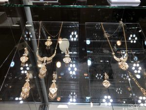 Выдающимся ювелирам и художникам вручили нагрудные знаки «Бриллиант Якутии»