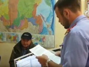 Экс-сотрудник «Управтодора» задержан по подозрению в получении взяток (видео)