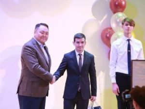 В Якутске школа №25 отметила 60-летний юбилей