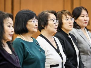 В День учителя Глава Якутии наградил выдающихся педагогов и наставников республики