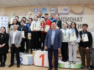 Сборная команда Хангаласского района стала победителем чемпионата Якутии по шашкам