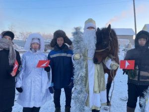 Активисты Движения Первых поздравят трудящихся с Новым годом