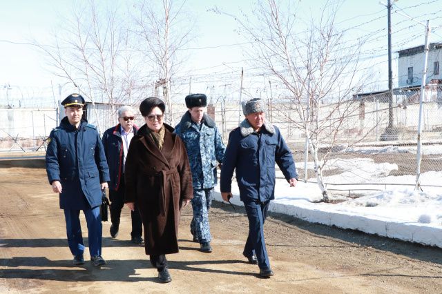 Исправительную колонию № 1 посетили Уполномоченный по правам человека в Республике Саха (Якутия) Сардана Гурьева, представители Прокуратуры и Общественной наблюдательной комиссии