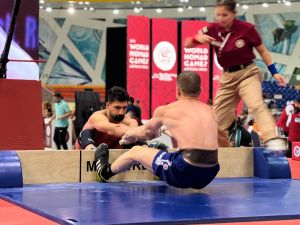 Якутяне завоевали две золотые медали по мас-рестлингу в рамках V Всемирных игр кочевников