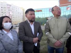 «У меня нет никакой жалости к предпринимателям, торгующим алкоголем». Евгений Григорьев обещал сделать 203 микрорайон Якутска свободным от спиртного