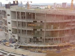 Глава Якутии проверил ход строительства Арктического центра эпоса и искусств