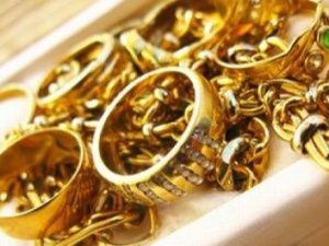 В Нерюнгри гость украл золотые украшения