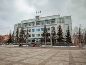 Глава Якутии работает в Мирнинском районе