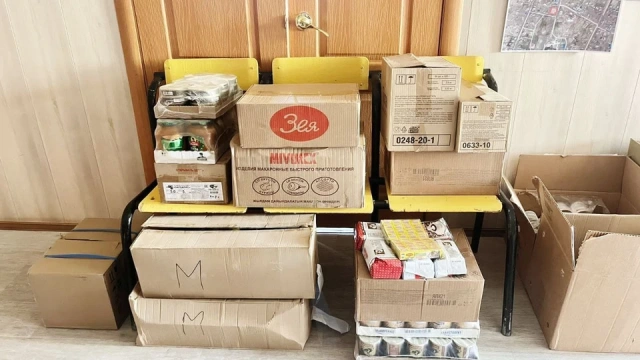 Родители главы Якутии предали военнослужащим СВО внедорожник УАЗ Hunter