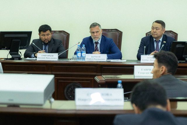 Кирилл Бычков рассмотрел вопросы реализации мастер-плана города Якутска