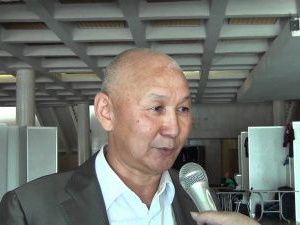 ФРАКЦИЯ СР МОЖЕТ ВЫДВИНУТЬ В СЕНАТ ЭВЕРСТОВА.  Первая сессия нового Ил Тумэна обещает стать "горячей"