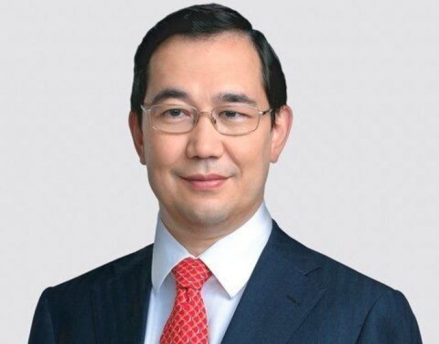 Айсен Николаев приветствует участников Форума