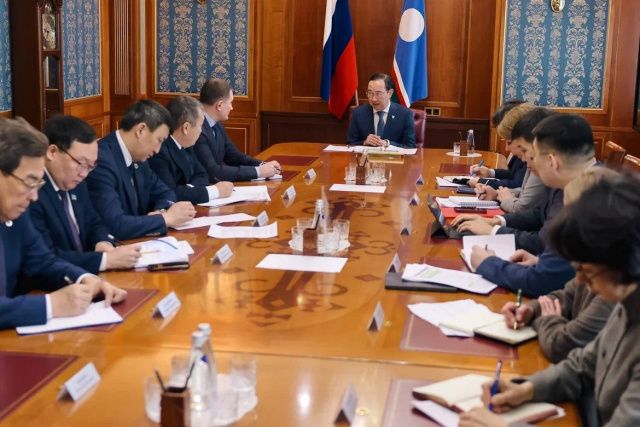 Глава Якутии провел планерное совещание с руководством Правительства и Администрации и Правительства Якутии