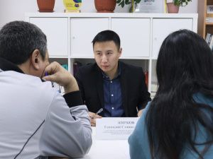 Члены правительства провели личный приём жителей Горного улуса