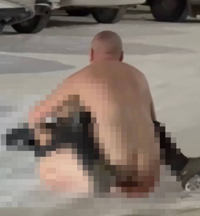 В Якутске поймали голого мужика и привлекли