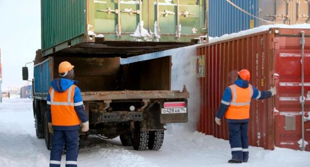 Первый контейнерный поезд зимнего сезона прибыл на станцию Нижний Бестях