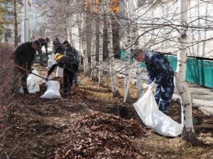 Сотрудники УФСИН и ветераны уголовно-исполнительной системы приняли участие в субботнике