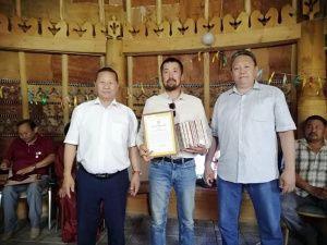 На родине народного писателя Якутии В.С.Яковлева-Далана прошла презентация фильма «Тыгын Дархан»