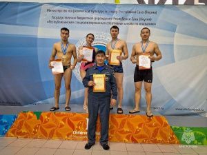 Сотрудники регионального МЧС завоевали медали в соревнованиях по плаванию