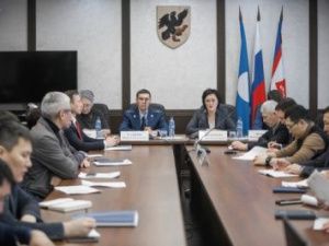 Сардана Авксентьева решает злободневную проблему Якутска