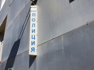 Старая обида: якутянка пришла с топором к двери бывшей свекрови