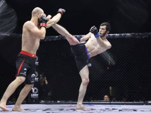 Обладателем кубка Ил Дархана по смешанным единоборствам стал Григорий Барашков