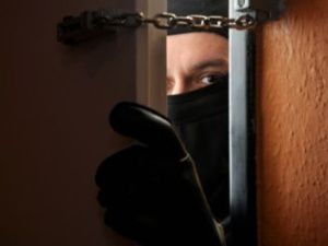 Житель Якутии пытался изнасиловать трех девушек и состоял в интимной связи с 15-летней школьницей