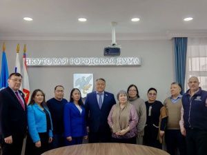 Альберт Семенов поздравил журналистов с Днём российской печати