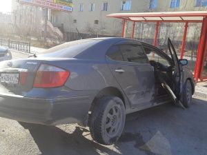 В Якутске нетрезвый водитель наехал на столб