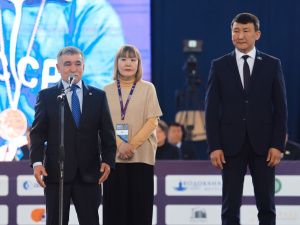 В Якутске открыли Х Международный турнир по вольной борьбе, посвященный 75-летию Романа Дмитриева 