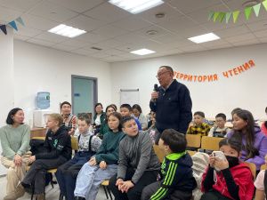 Актеры картины «Триумф» встретились с читателями детской библиотеки Якутска