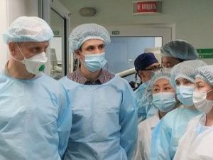 В Якутск приехал известный российский онколог