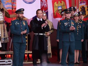 Сотни человек исполнили песню «Русский танк Алеша» на выставке-форуме «Россия» в рамках Дня Якутии