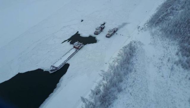 В Абыйском улусе из ледового плена спасли 15 человек