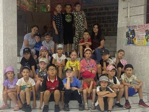 На базе Культурного центра АО «АК «ЖДЯ» работает летняя детская площадка