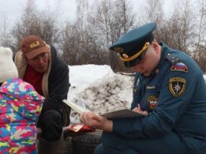 Сотрудниками МЧС России проводятся профилактические мероприятия в лесах