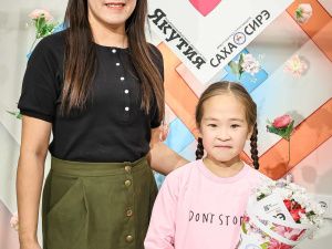 В Якутске прошел мастер-класс «Букет для мамы» в честь Дня матери в республике