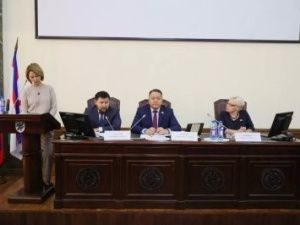 Ход подготовки бюджета Якутска обсудили на заседании междепутатской ассоциации «Столица»