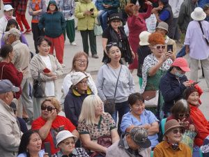 ДДН провел танцевально-музыкальный вечер