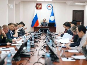 Айсен Николаев провёл заседание оргкомитета «Победа»