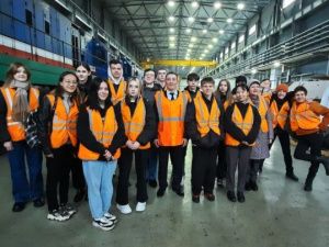 Алданские гимназисты посетили локомотивное депо АО «АК «ЖДЯ»