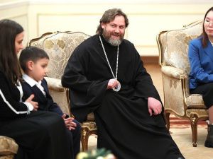 Семья Героя России Дмитрия Егорова встретилась с Владимиром Путиным